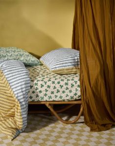 ESSENZA & CO Clover Lover Sand Fitted sheet 160 x 200