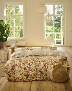 Covers & co Floral fiesta Orange Duvet cover 140 x 200