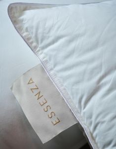 ESSENZA The New Classic Synthetic White Pillow 80 x 80