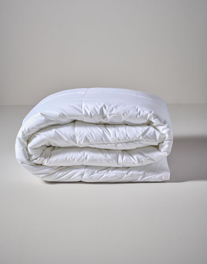Essenza The Down Alternative White Duvet 140 x 220