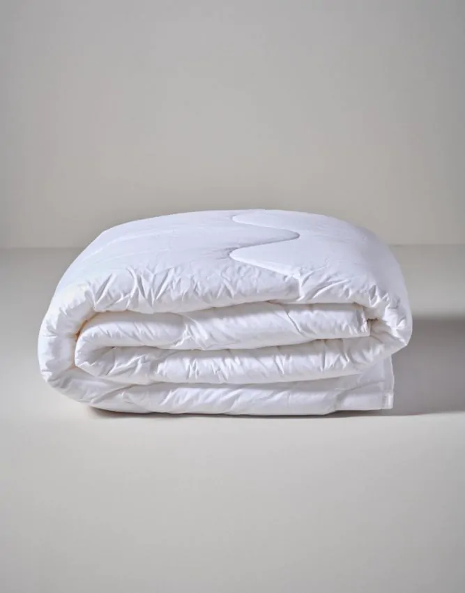 ESSENZA The New Classic Synthetic White Four seasons duvet 200 x 220