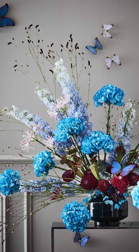 smartphone screensaver blue flowers
